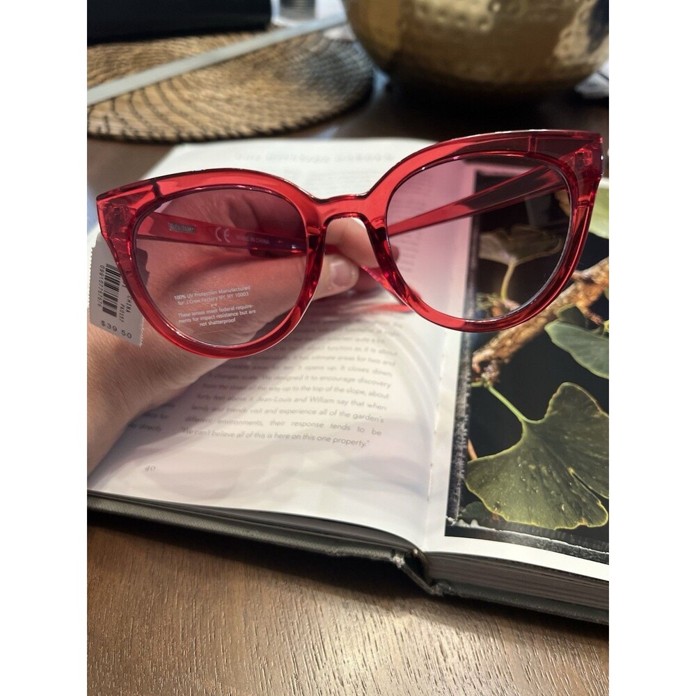 J Crew‎ pink cat eye sunglasses With 100% UV Protection. Comes Cloth Pouch - Picture 3 of 13